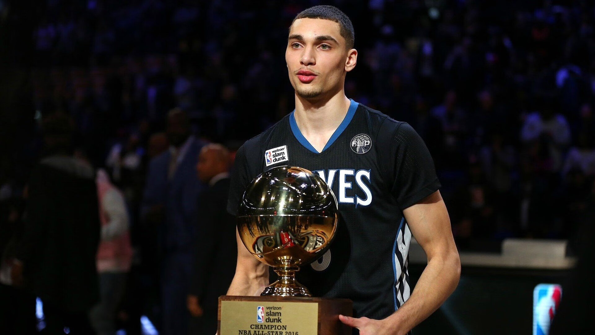 欧联杯淘汰赛阶段竞争愈发激烈